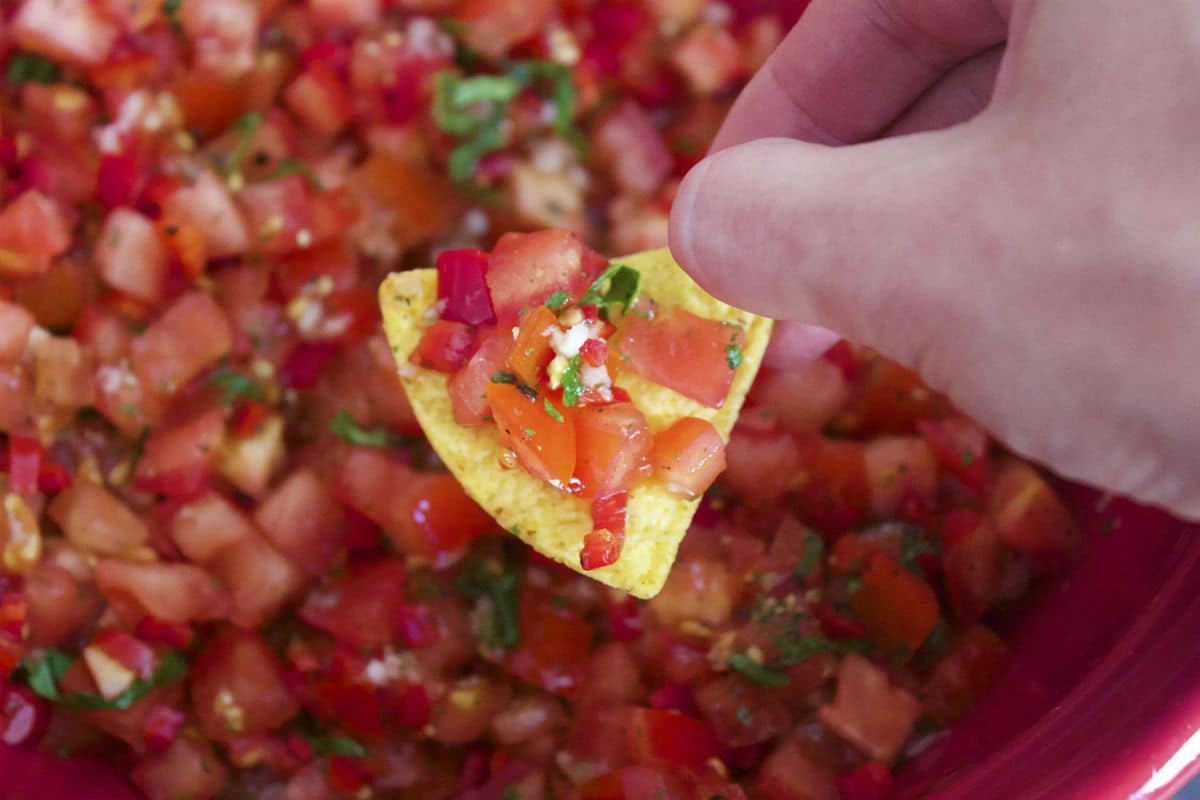 Nachos con pico de gallo (sin gluten, sin lactosa, sin azúcar)
