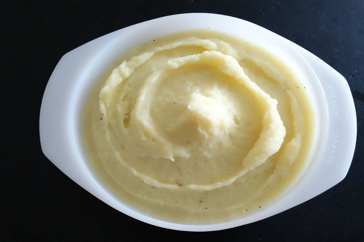 Miniquiches de patata con falsa ricotta de frutos secos