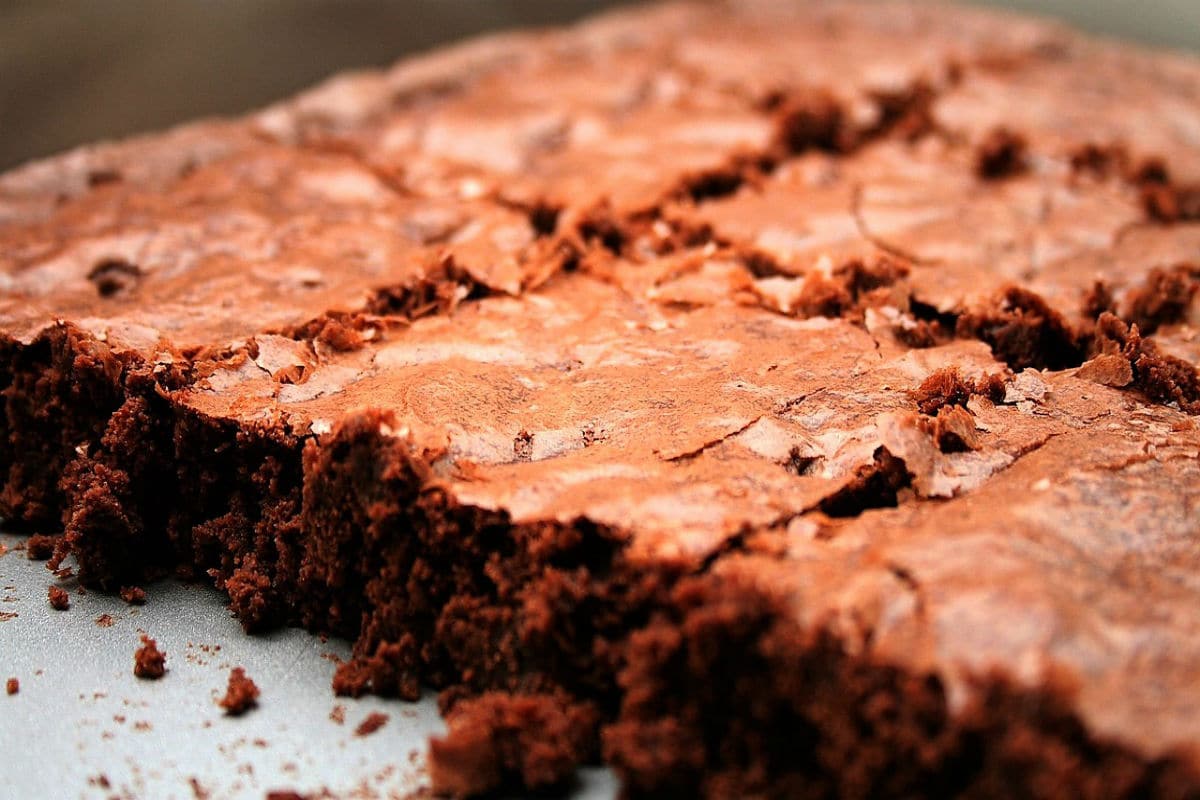 Brownie keto de aguacate