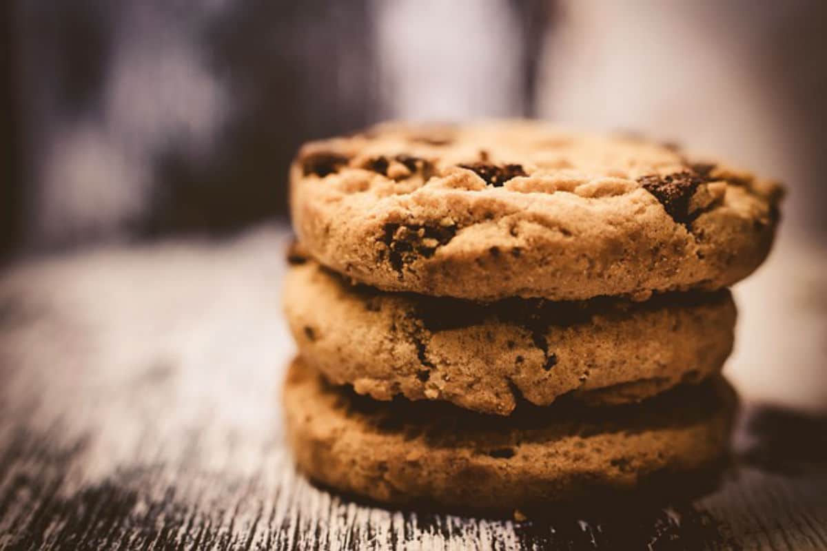 Galletas de tahini y chocolate negro