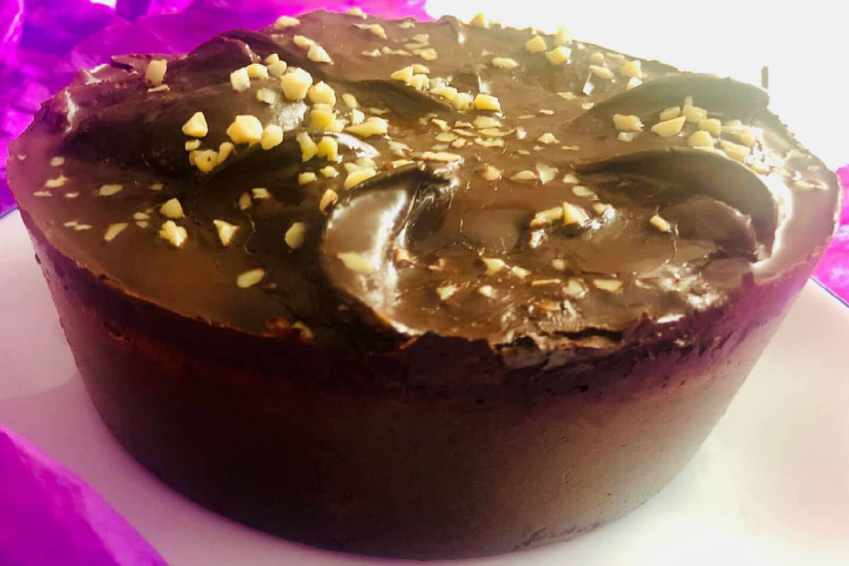 Tarta de pera y chocolate negro (videoreceta)
