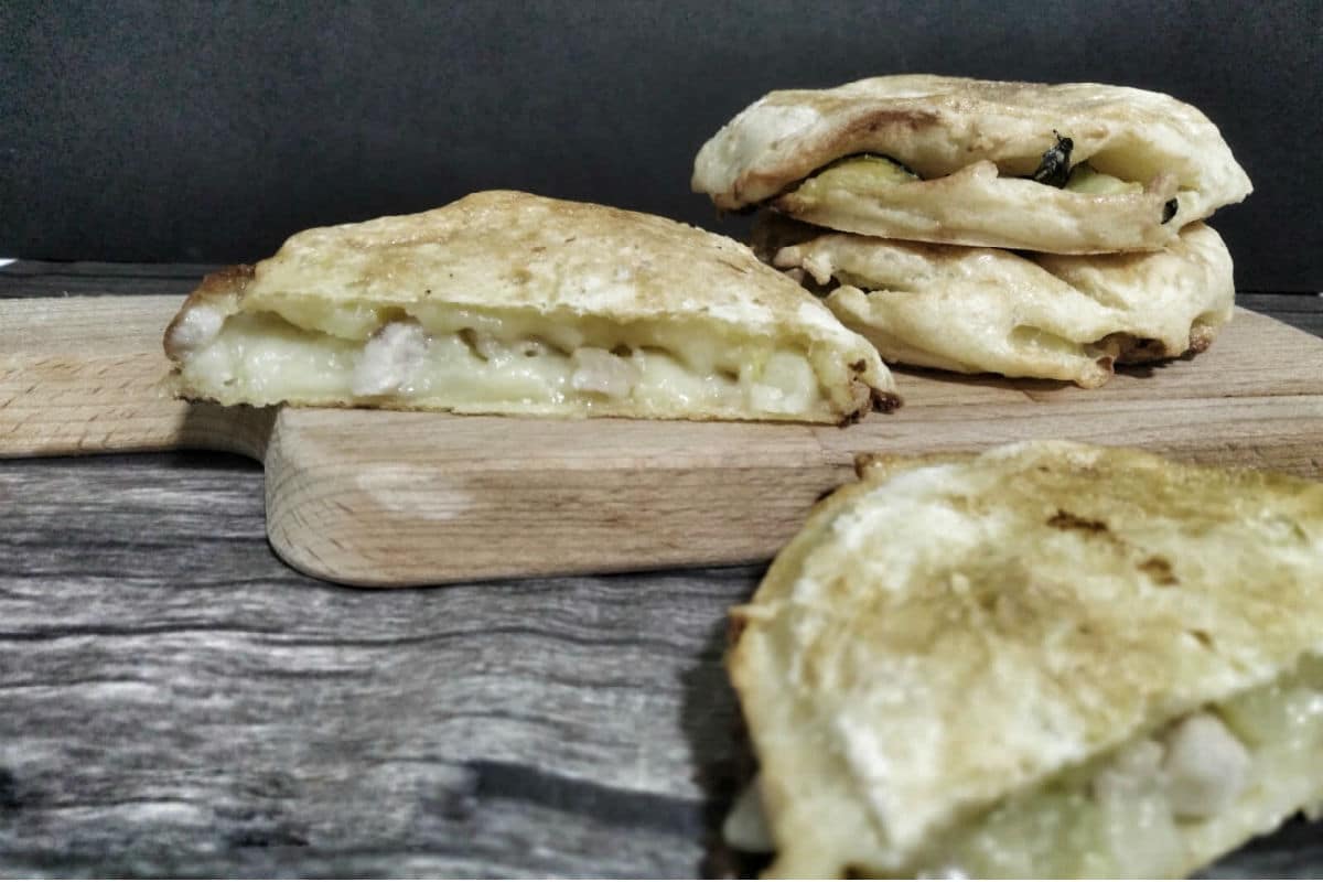 Pastel salado relleno