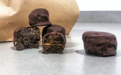 Oreos keto bañadas en chocolate